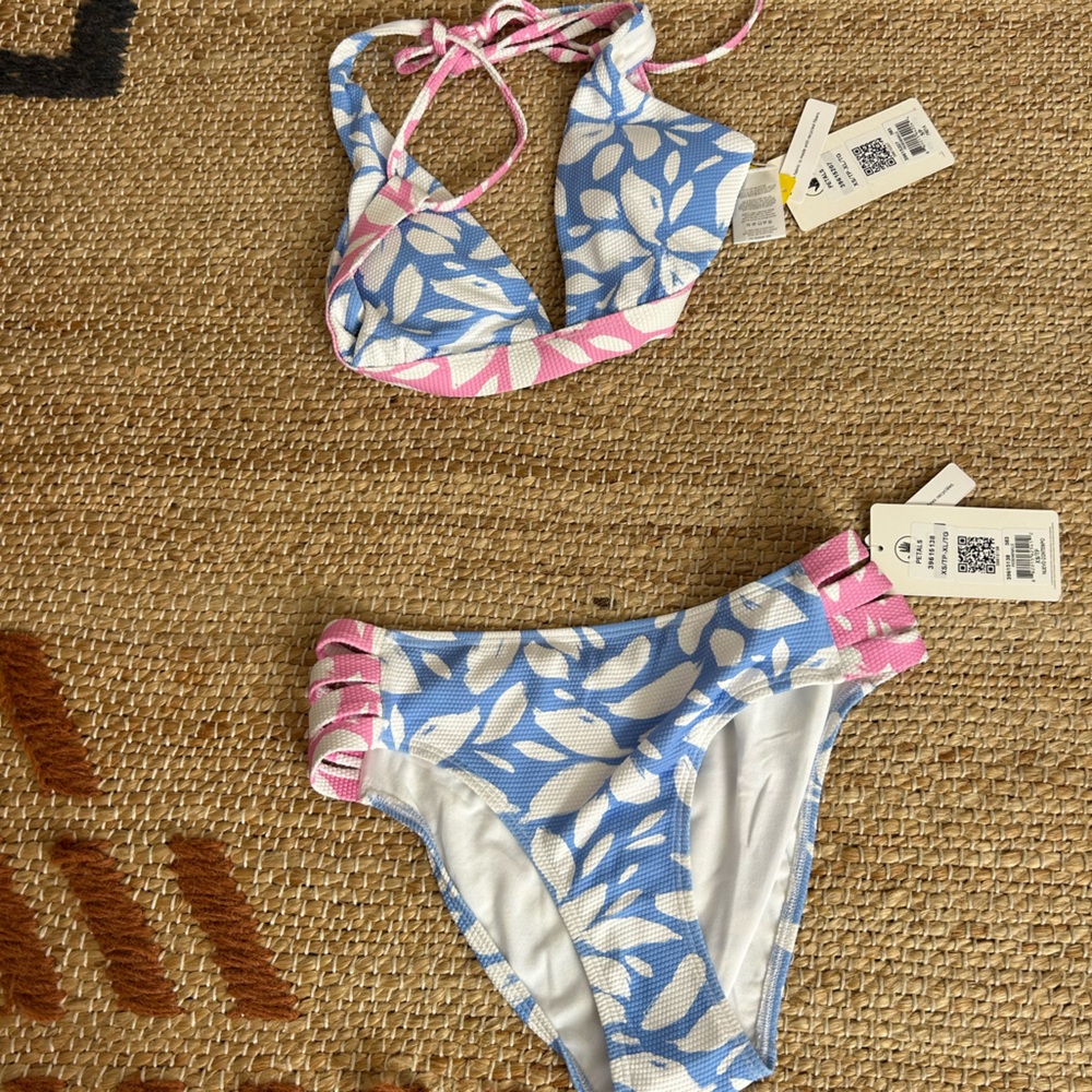NWT body glove floral bikini